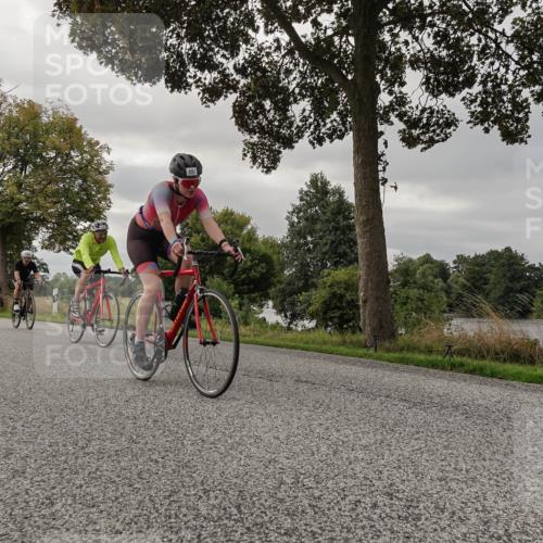 30.08.2026 - Elbe Triathlon Hamburg Michael Burmester http://msf.ph/oto/10050515 30.08.2026 10:03:11 Radfahren 484, 567, 666, 857 meine-sportfotos.de
