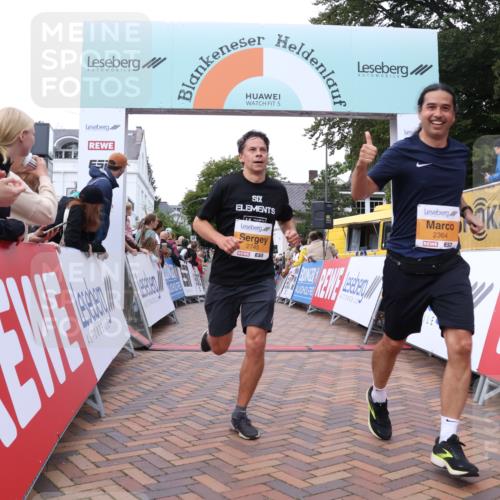 30.08.2026 - Blankeneser Heldenlauf Lena Gebhardt http://msf.ph/oto/10050521 30.08.2026 11:58:56 Ziel 2284, 2364, 2376, 2695, 2745, 2918, 2919, 4143, 4325 meine-sportfotos.de