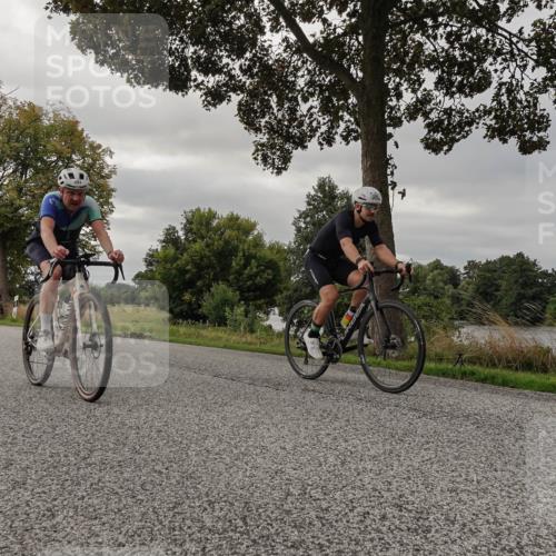 30.08.2026 - Elbe Triathlon Hamburg Michael Burmester http://msf.ph/oto/10050523 30.08.2026 10:03:12 Radfahren 484, 567, 666, 857 meine-sportfotos.de