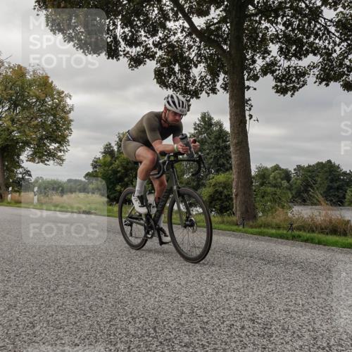 30.08.2026 - Elbe Triathlon Hamburg Michael Burmester http://msf.ph/oto/10050527 30.08.2026 10:03:26 Radfahren 499, 681, 873 meine-sportfotos.de