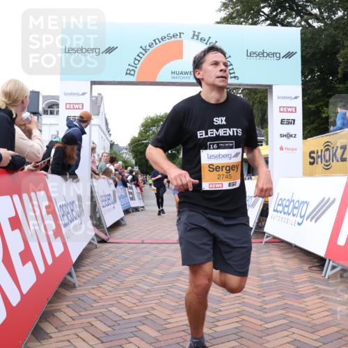 30.08.2026 - Blankeneser Heldenlauf Lena Gebhardt http://msf.ph/oto/10050530 30.08.2026 11:58:56 Ziel 2284, 2364, 2376, 2695, 2745, 2918, 2919, 4143, 4325 meine-sportfotos.de