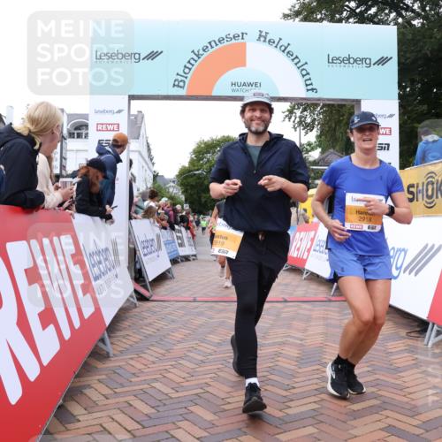 30.08.2026 - Blankeneser Heldenlauf Lena Gebhardt http://msf.ph/oto/10050570 30.08.2026 11:59:00 Ziel 2225, 2284, 2364, 2376, 2745, 2918, 2919, 4325 meine-sportfotos.de