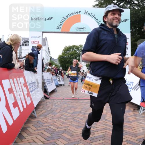 30.08.2026 - Blankeneser Heldenlauf Lena Gebhardt http://msf.ph/oto/10050577 30.08.2026 11:59:00 Ziel 2225, 2284, 2364, 2376, 2745, 2918, 2919, 4325 meine-sportfotos.de