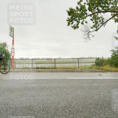 30.08.2026 - Elbe Triathlon Hamburg Michael Burmester http://msf.ph/oto/10050583 30.08.2026 15:48:02 Radfahren  meine-sportfotos.de
