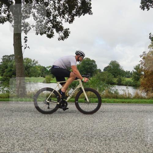 30.08.2026 - Elbe Triathlon Hamburg Michael Burmester http://msf.ph/oto/10050592 30.08.2026 09:45:24 Radfahren 321, 459, 467, 489 meine-sportfotos.de
