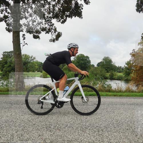 30.08.2026 - Elbe Triathlon Hamburg Michael Burmester http://msf.ph/oto/10050598 30.08.2026 09:45:29 Radfahren 321, 467, 751, 869, 882 meine-sportfotos.de