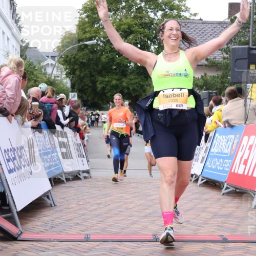 30.08.2026 - Blankeneser Heldenlauf Lena Gebhardt http://msf.ph/oto/10050625 30.08.2026 11:59:03 Ziel 2208, 2225, 2364, 2376, 2745, 2918, 2919 meine-sportfotos.de