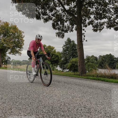 30.08.2026 - Elbe Triathlon Hamburg Michael Burmester http://msf.ph/oto/10050639 30.08.2026 10:05:05 Radfahren 821, 868, 925 meine-sportfotos.de