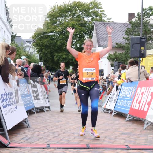 30.08.2026 - Blankeneser Heldenlauf Lena Gebhardt http://msf.ph/oto/10050663 30.08.2026 11:59:06 Ziel 2208, 2225, 2376, 2688, 2689, 2918, 2919 meine-sportfotos.de