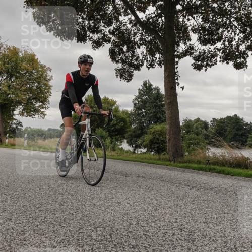 30.08.2026 - Elbe Triathlon Hamburg Michael Burmester http://msf.ph/oto/10050693 30.08.2026 10:05:57 Radfahren 405, 542 meine-sportfotos.de