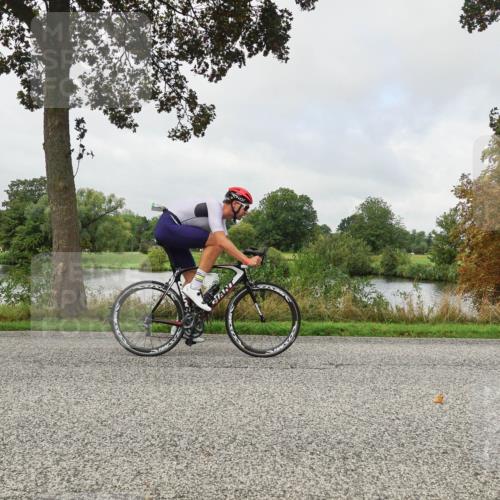 30.08.2026 - Elbe Triathlon Hamburg Michael Burmester http://msf.ph/oto/10050716 30.08.2026 09:46:14 Radfahren 276, 376, 379, 438, 577, 637, 674, 700, 841, 847 meine-sportfotos.de