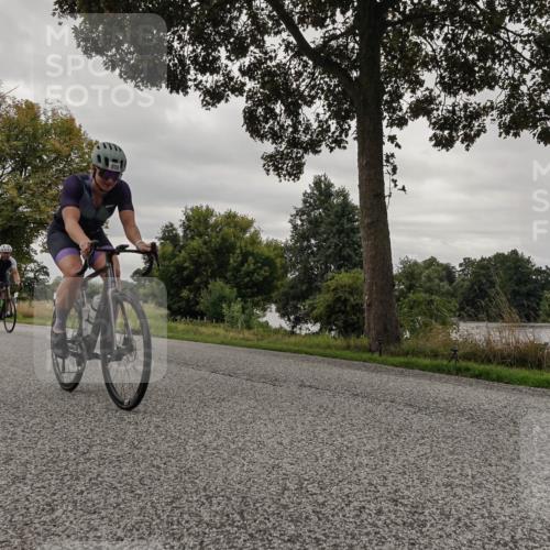 30.08.2026 - Elbe Triathlon Hamburg Michael Burmester http://msf.ph/oto/10050722 30.08.2026 10:06:27 Radfahren 490, 498, 609, 668, 687, 715, 806 meine-sportfotos.de