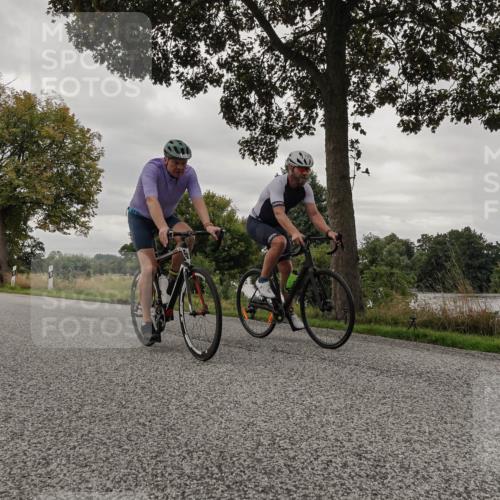 30.08.2026 - Elbe Triathlon Hamburg Michael Burmester http://msf.ph/oto/10050725 30.08.2026 10:06:28 Radfahren 490, 498, 609, 668, 687, 715, 806 meine-sportfotos.de