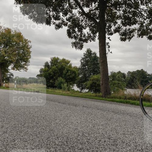 30.08.2026 - Elbe Triathlon Hamburg Michael Burmester http://msf.ph/oto/10050738 30.08.2026 10:06:36 Radfahren 490, 498, 555, 609, 822, 845, 906 meine-sportfotos.de