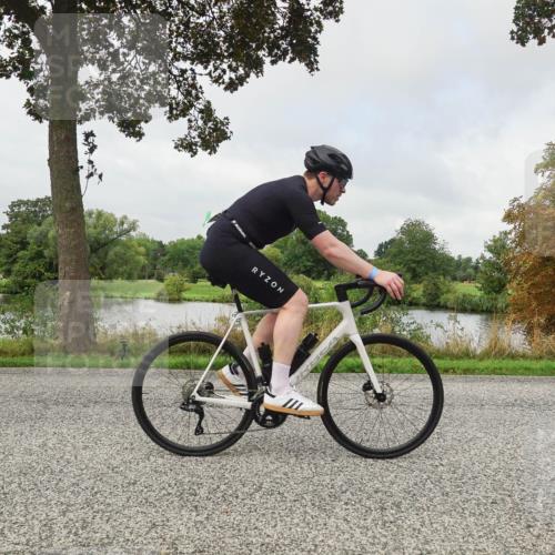 30.08.2026 - Elbe Triathlon Hamburg Michael Burmester http://msf.ph/oto/10050746 30.08.2026 09:46:27 Radfahren 343, 375, 412, 414, 484, 493, 546, 568, 589, 691, 718, 725, 782 meine-sportfotos.de