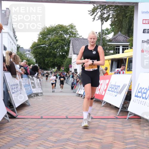 30.08.2026 - Blankeneser Heldenlauf Lena Gebhardt http://msf.ph/oto/10050795 30.08.2026 11:59:16 Ziel 2301, 2688, 2689, 2748, 2807 meine-sportfotos.de
