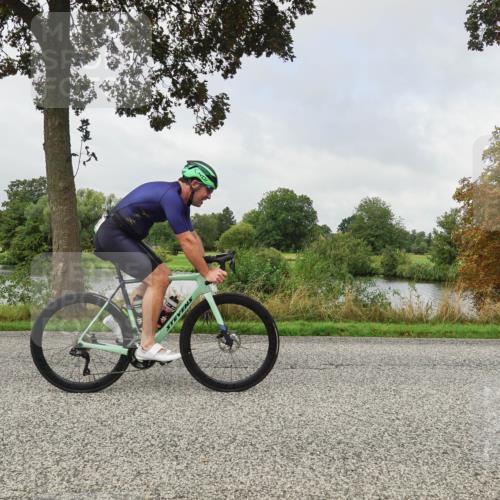 30.08.2026 - Elbe Triathlon Hamburg Michael Burmester http://msf.ph/oto/10050799 30.08.2026 09:46:57 Radfahren 572, 672, 824, 870 meine-sportfotos.de
