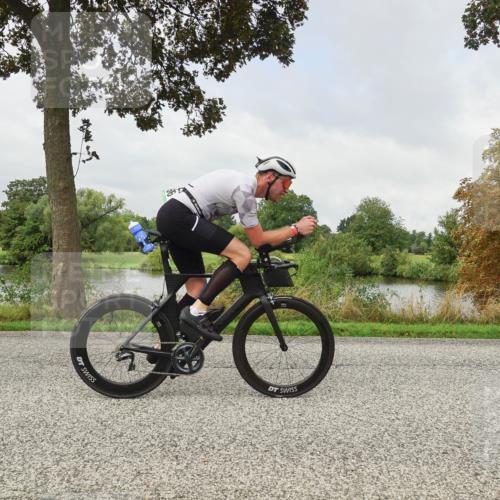 30.08.2026 - Elbe Triathlon Hamburg Michael Burmester http://msf.ph/oto/10050824 30.08.2026 09:47:29 Radfahren 260, 266, 267, 327, 358, 552, 566, 868 meine-sportfotos.de