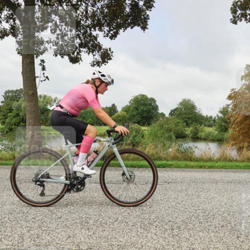 30.08.2026 - Elbe Triathlon Hamburg Michael Burmester http://msf.ph/oto/10050831 30.08.2026 09:47:34 Radfahren 260, 327, 358, 552, 809, 868 meine-sportfotos.de