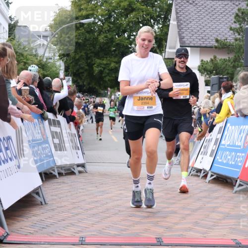 30.08.2026 - Blankeneser Heldenlauf Lena Gebhardt http://msf.ph/oto/10050834 30.08.2026 11:59:21 Ziel 2288, 2354, 2537, 2748, 2807 meine-sportfotos.de