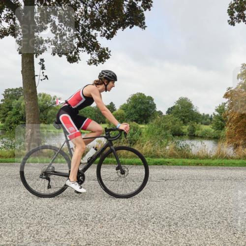 30.08.2026 - Elbe Triathlon Hamburg Michael Burmester http://msf.ph/oto/10050835 30.08.2026 09:47:35 Radfahren 260, 327, 358, 388, 552, 809, 868 meine-sportfotos.de