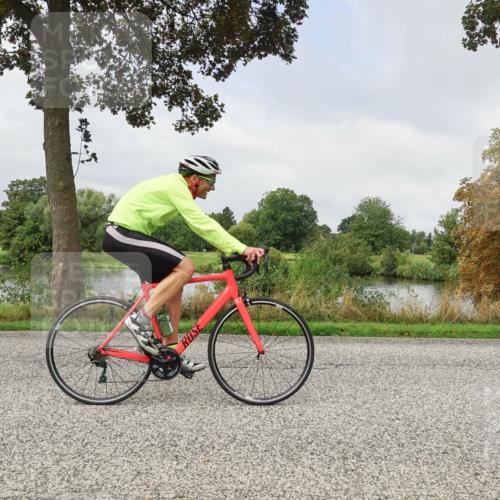 30.08.2026 - Elbe Triathlon Hamburg Michael Burmester http://msf.ph/oto/10050857 30.08.2026 09:47:50 Radfahren 305, 432, 502, 666, 1894 meine-sportfotos.de