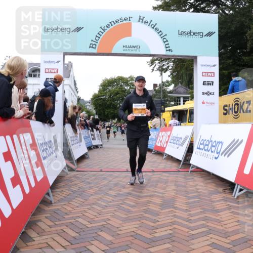 30.08.2026 - Blankeneser Heldenlauf Lena Gebhardt http://msf.ph/oto/10050878 30.08.2026 11:59:24 Ziel 2288, 2354, 2537 meine-sportfotos.de