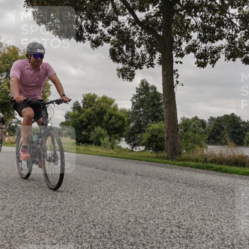 30.08.2026 - Elbe Triathlon Hamburg Michael Burmester http://msf.ph/oto/10050908 30.08.2026 10:08:37 Radfahren 500, 509, 676, 686, 709, 736, 834, 889, 908 meine-sportfotos.de