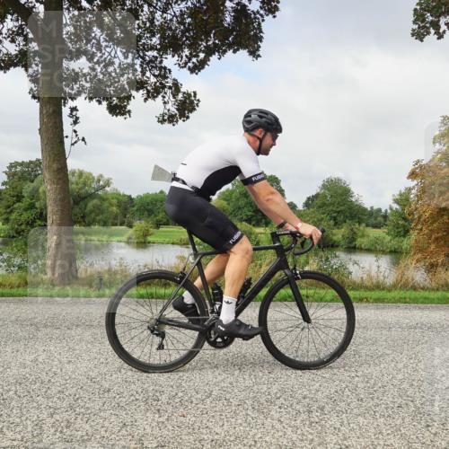 30.08.2026 - Elbe Triathlon Hamburg Michael Burmester http://msf.ph/oto/10050918 30.08.2026 09:48:41 Radfahren 384, 395, 591 meine-sportfotos.de