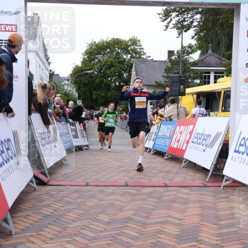 30.08.2026 - Blankeneser Heldenlauf Lena Gebhardt http://msf.ph/oto/10050934 30.08.2026 11:59:28 Ziel 2288, 2293, 2354, 2537, 4296 meine-sportfotos.de