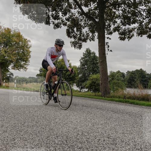 30.08.2026 - Elbe Triathlon Hamburg Michael Burmester http://msf.ph/oto/10050936 30.08.2026 10:08:49 Radfahren 425, 606, 792 meine-sportfotos.de