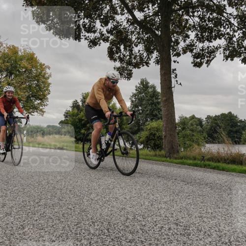 30.08.2026 - Elbe Triathlon Hamburg Michael Burmester http://msf.ph/oto/10050975 30.08.2026 10:09:20 Radfahren 443, 632, 860, 861 meine-sportfotos.de