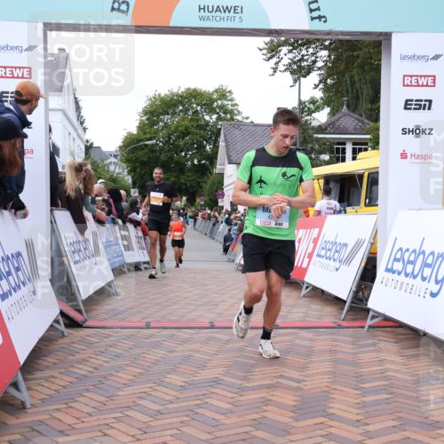 30.08.2026 - Blankeneser Heldenlauf Lena Gebhardt http://msf.ph/oto/10050979 30.08.2026 11:59:31 Ziel 2288, 2293, 2802, 4296 meine-sportfotos.de