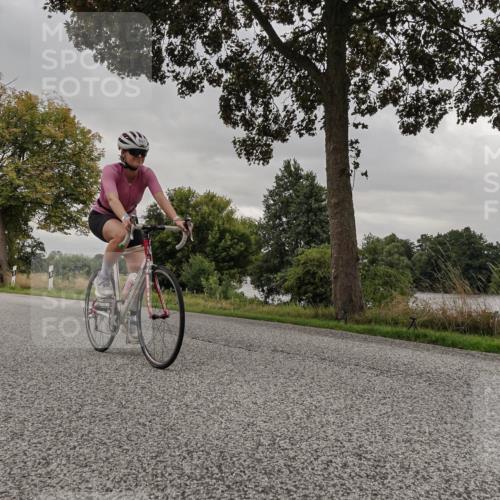 30.08.2026 - Elbe Triathlon Hamburg Michael Burmester http://msf.ph/oto/10050985 30.08.2026 10:09:33 Radfahren 867 meine-sportfotos.de