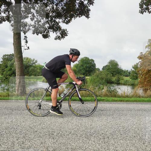 30.08.2026 - Elbe Triathlon Hamburg Michael Burmester http://msf.ph/oto/10051003 30.08.2026 09:49:53 Radfahren 282, 458, 483, 490, 498, 542, 794, 854 meine-sportfotos.de