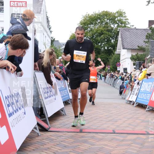 30.08.2026 - Blankeneser Heldenlauf Lena Gebhardt http://msf.ph/oto/10051007 30.08.2026 11:59:34 Ziel 2293, 2479, 2802, 4296 meine-sportfotos.de