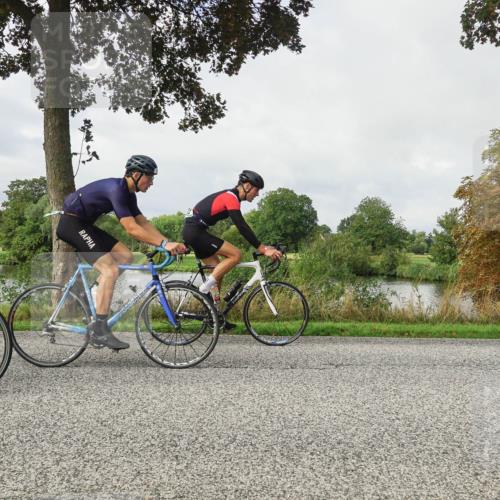 30.08.2026 - Elbe Triathlon Hamburg Michael Burmester http://msf.ph/oto/10051010 30.08.2026 09:49:57 Radfahren 282, 346, 458, 483, 542, 794, 854 meine-sportfotos.de