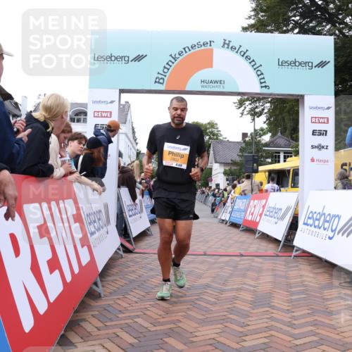 30.08.2026 - Blankeneser Heldenlauf Lena Gebhardt http://msf.ph/oto/10051017 30.08.2026 11:59:36 Ziel 2293, 2479, 2802, 4296 meine-sportfotos.de