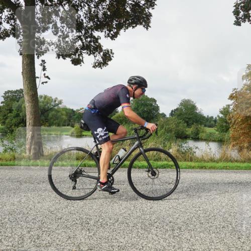 30.08.2026 - Elbe Triathlon Hamburg Michael Burmester http://msf.ph/oto/10051033 30.08.2026 09:50:27 Radfahren 297, 735 meine-sportfotos.de