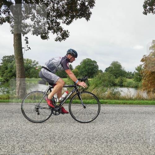 30.08.2026 - Elbe Triathlon Hamburg Michael Burmester http://msf.ph/oto/10051050 30.08.2026 09:50:54 Radfahren 281, 398, 514, 800 meine-sportfotos.de