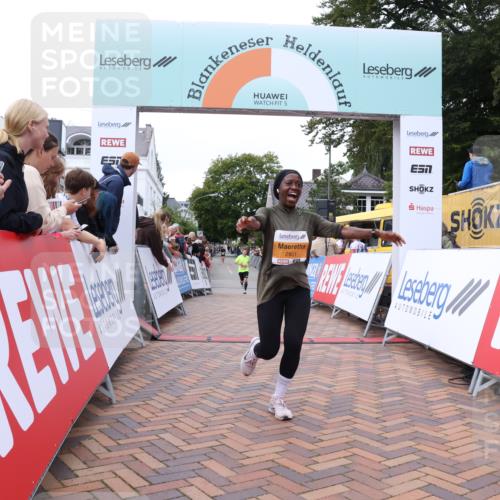 30.08.2026 - Blankeneser Heldenlauf Lena Gebhardt http://msf.ph/oto/10051124 30.08.2026 11:59:49 Ziel 2008, 2801 meine-sportfotos.de