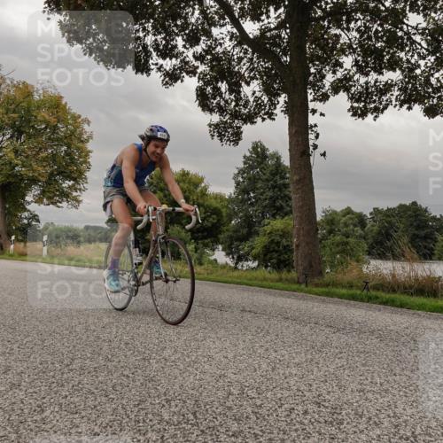 30.08.2026 - Elbe Triathlon Hamburg Michael Burmester http://msf.ph/oto/10051193 30.08.2026 10:12:21 Radfahren 488, 833, 902, 976 meine-sportfotos.de