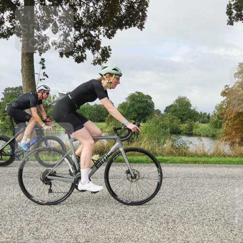 30.08.2026 - Elbe Triathlon Hamburg Michael Burmester http://msf.ph/oto/10051200 30.08.2026 09:52:31 Radfahren 389, 439, 500, 668, 714, 732, 811, 849, 889, 903 meine-sportfotos.de