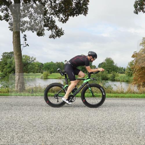 30.08.2026 - Elbe Triathlon Hamburg Michael Burmester http://msf.ph/oto/10051201 30.08.2026 09:52:32 Radfahren 389, 439, 500, 668, 714, 732, 811, 849, 889, 903 meine-sportfotos.de
