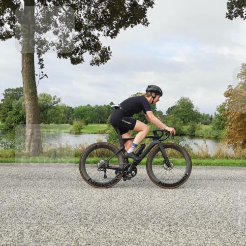 30.08.2026 - Elbe Triathlon Hamburg Michael Burmester http://msf.ph/oto/10051207 30.08.2026 09:52:34 Radfahren 389, 425, 439, 668, 732, 739, 811, 849, 889, 903 meine-sportfotos.de