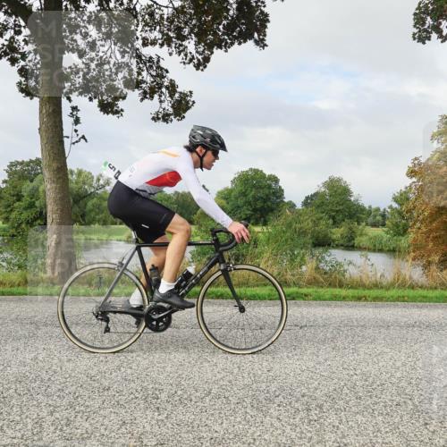 30.08.2026 - Elbe Triathlon Hamburg Michael Burmester http://msf.ph/oto/10051217 30.08.2026 09:52:41 Radfahren 386, 425, 428, 739, 789, 834 meine-sportfotos.de