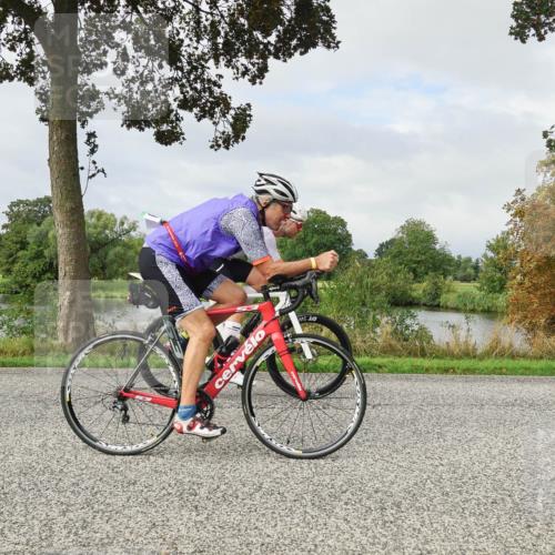 30.08.2026 - Elbe Triathlon Hamburg Michael Burmester http://msf.ph/oto/10051226 30.08.2026 09:52:45 Radfahren 386, 415, 428, 573, 789, 834, 855 meine-sportfotos.de