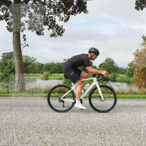 30.08.2026 - Elbe Triathlon Hamburg Michael Burmester http://msf.ph/oto/10051228 30.08.2026 09:52:50 Radfahren 415, 573, 606, 634, 663, 721, 791, 855, 908 meine-sportfotos.de