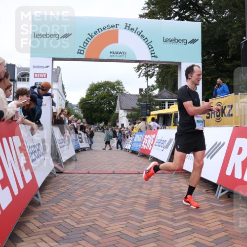 30.08.2026 - Blankeneser Heldenlauf Lena Gebhardt http://msf.ph/oto/10051249 30.08.2026 12:00:01 Ziel 2008, 4111 meine-sportfotos.de