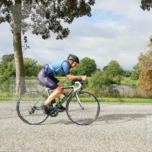 30.08.2026 - Elbe Triathlon Hamburg Michael Burmester http://msf.ph/oto/10051263 30.08.2026 09:53:17 Radfahren 259, 979 meine-sportfotos.de